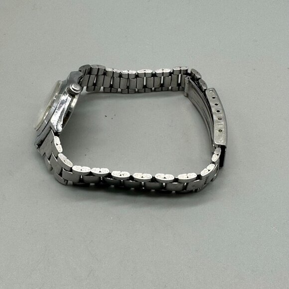 3/$30 Piratron Watch Women Silver Tone Day Date Quartz Classic Look 6.7 - Picture 9 of 15